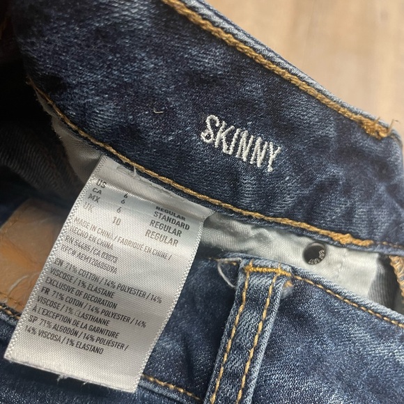 American Eagle Dark Wash Distressed Skinny Jeans - Picture 2 of 4